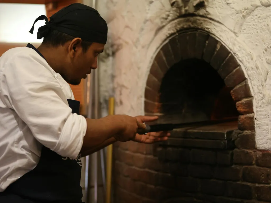 Nettoyer un four très sale